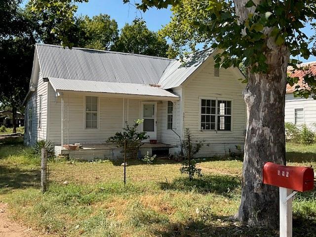 302 Gentry, 9078481, Smithville, Single Family Residence,  for sale, Jessica Dodge, Full Circle Real Estate